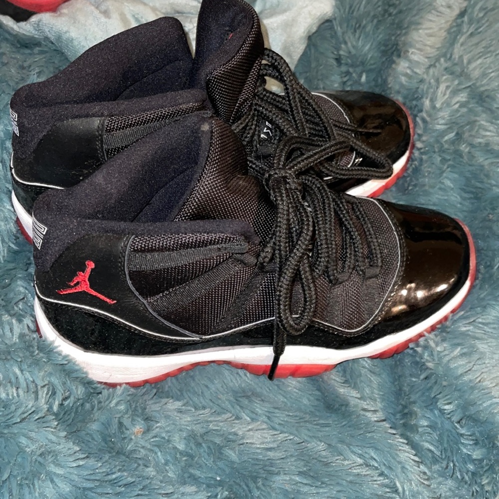 "Playoffs Bred" Jordan 11 Retro 2019 size 7